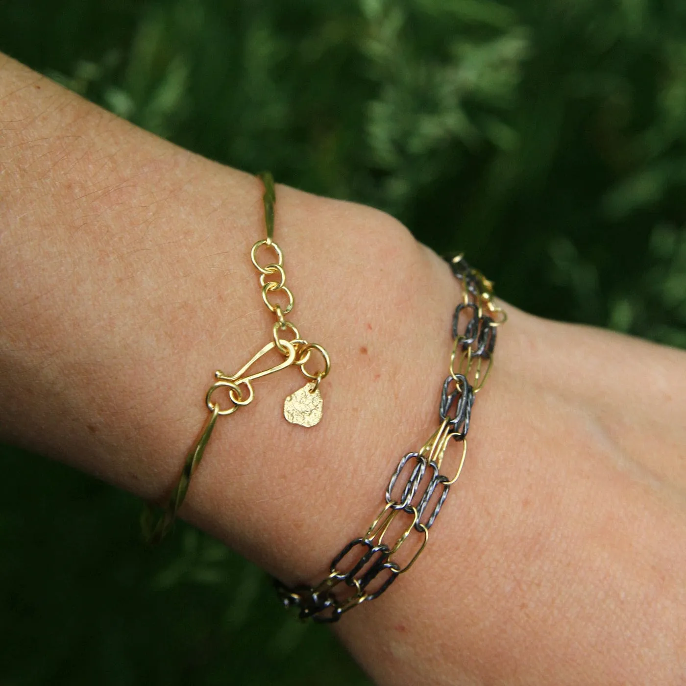 18k Thin Bias Cuff