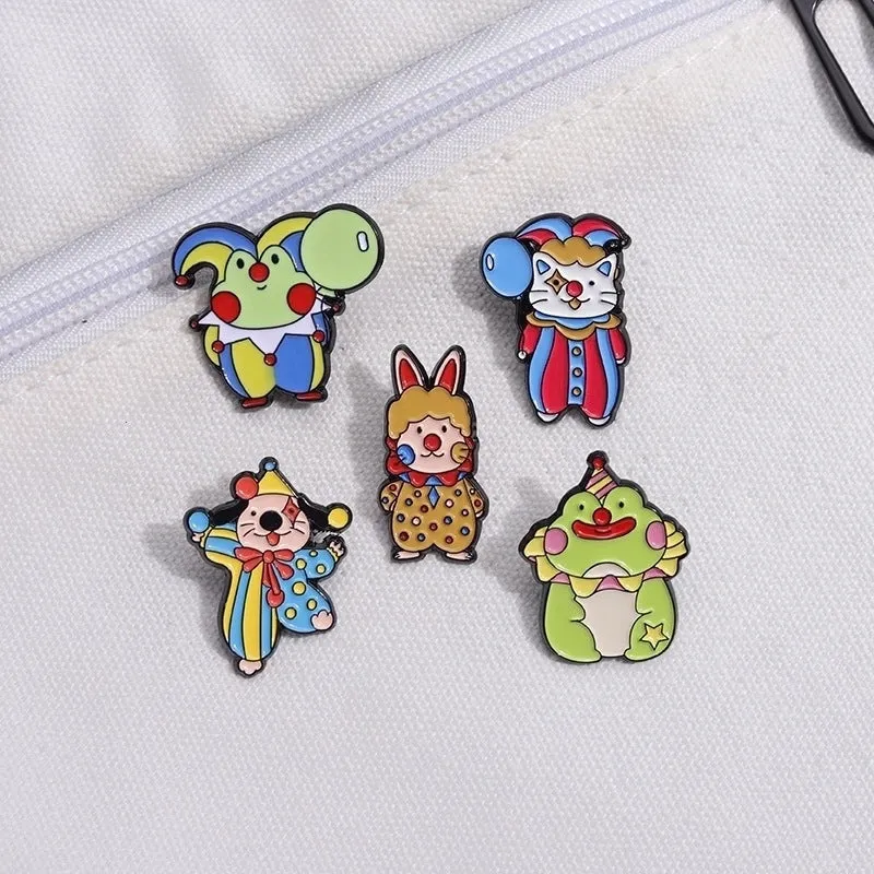Cartoon Style Cowboy Style Animal Alloy Stamping Stoving Varnish Plating Women's Brooches