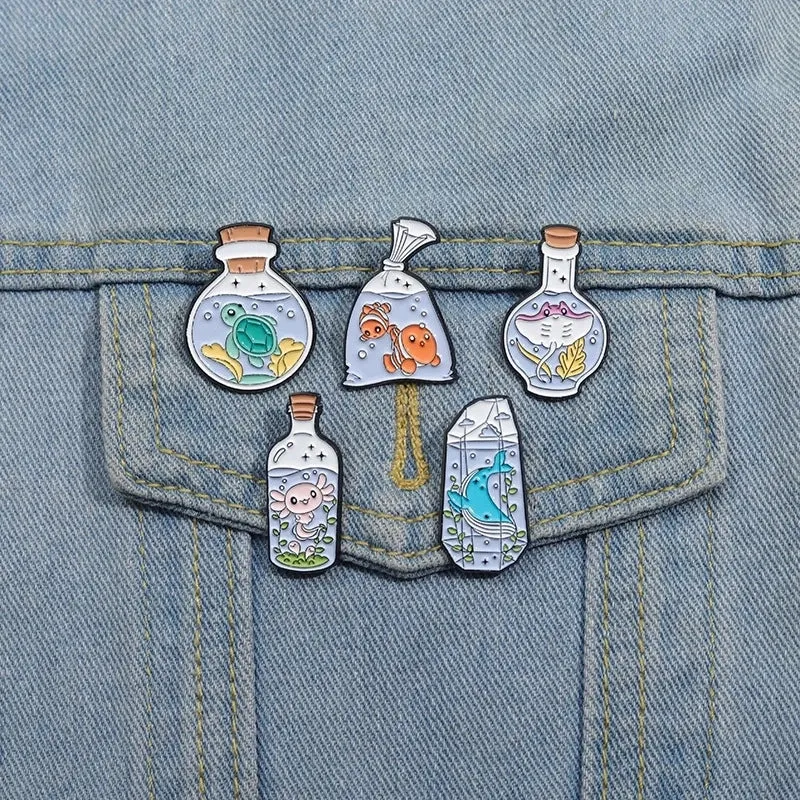 Cartoon Style Cute Animal Bottle Fish Alloy Stamping Stoving Varnish Plating Women's Brooches
