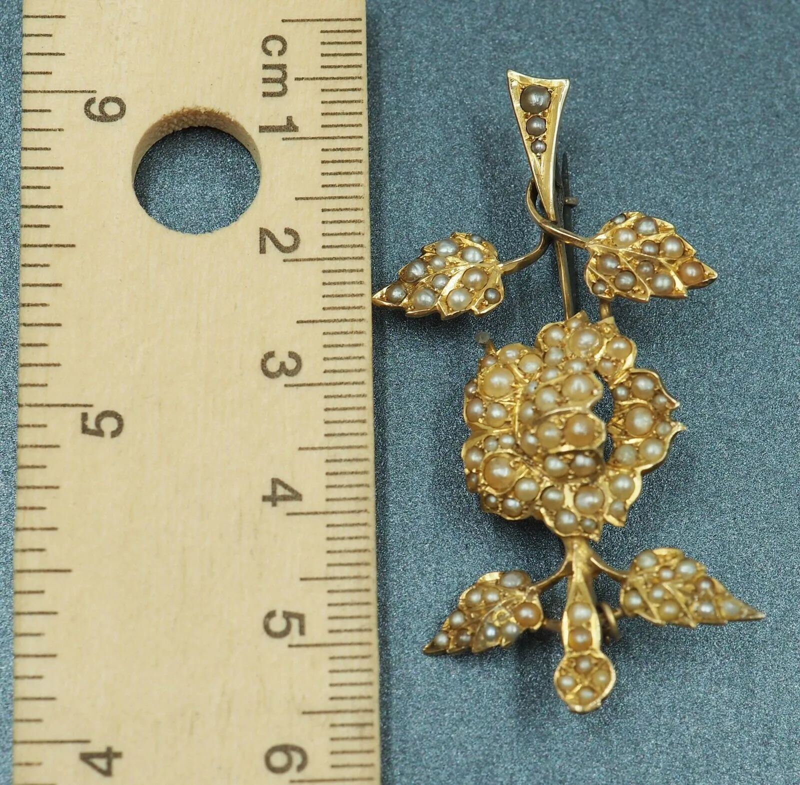 Vintage Flower & Leaf Seed Pearl 15ct Yellow Gold Brooch